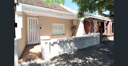 "Simply Stunning" - Photo 5