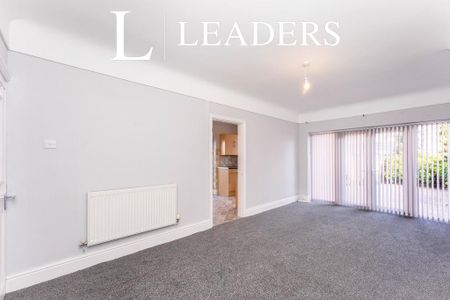 2 bedroom bungalow to rent - Photo 2