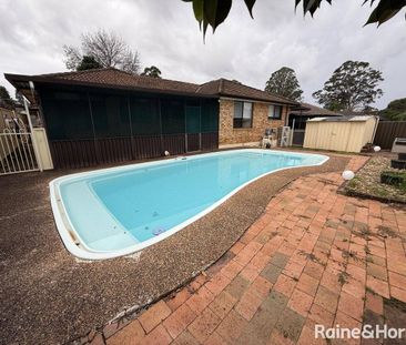 Spacious 3-Bedroom Family Home with Pool in Prime Glenfield Location - Photo 3