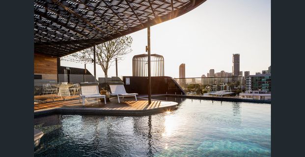 Valencia Residences - Photo 1