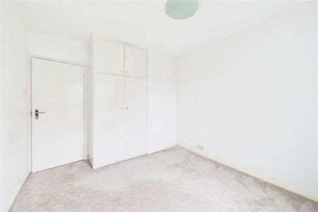 Barkham Road, Wokingham, Berkshire, RG41 - Photo 2