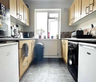 Springfield Road, Springfield, Chelmsford, CM2 - Photo 2