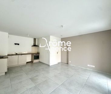 Location Appartement 2 pièces 45m² VALENCE 26000 - Photo 5