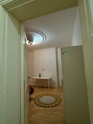 Studio Flat, Merton House, NW4 - Photo 1