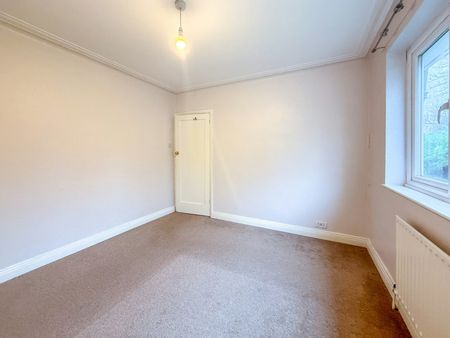 Flat to rent on - Photo 3