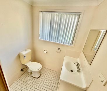 Single level home with 3 bedrooms - Photo 5