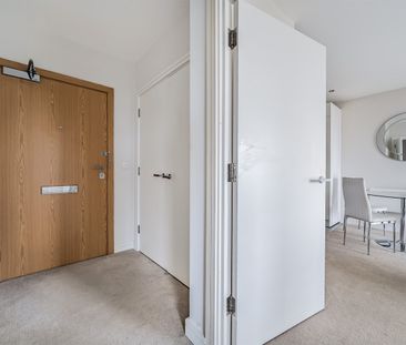 Harlequin House, Reading, RG2 0FU - Photo 1