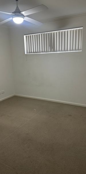 Mawson Lakes - Photo 1