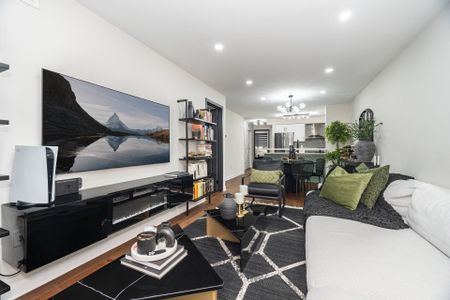 For Lease - 38 Petra Way, Whitby, Ontario - Photo 2