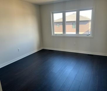 For Lease - 11 Sapphire Way, Thorold, Ontario - Photo 1