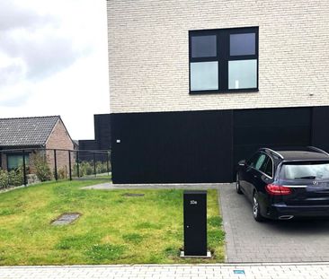 Huis te huur in Tollembeek voor € 1.300 met 3 slaapkamers - Photo 2