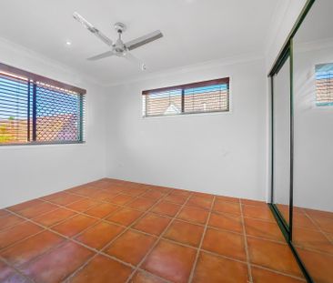 6/4 Christina Court, Mermaid Waters QLD 4218 - House For Rent - $69... - Photo 1