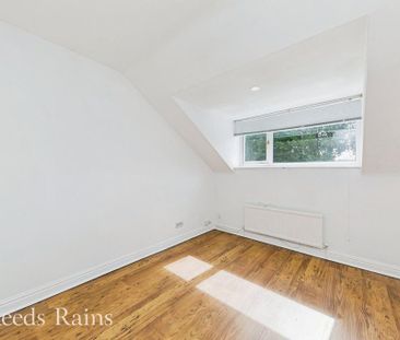 4 bedroom detached house to rent - Photo 6