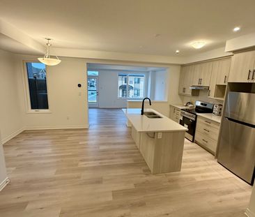 For Lease - 26 Ennerdale Street, Barrie, Ontario - Photo 5