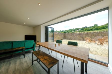 2 Bedroom Home – Medium Let - Photo 5