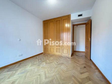 Piso en alquiler en Calle de Sánchez Pacheco, cerca de Calle de Gustavo Fernández Balbuena - Photo 2