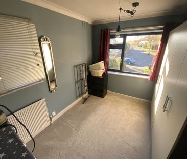 Links Drive, Solihull - Photo 4