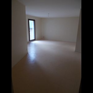 Location Appartement 3 pièces 86 m² La Châtre - Photo 2