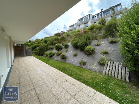 Location Appartement 4 pièces 92m² CHERBOURG-EN-COTENTIN 50100 - Photo 5