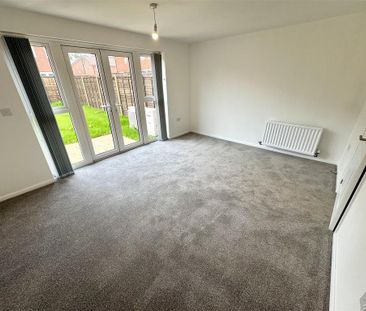 2 bedroom end of terrace house to rent - Photo 5