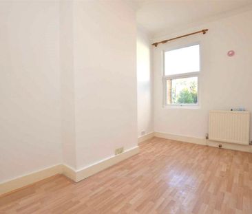 4 bedroom terraced house to rent - Photo 5