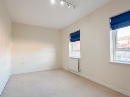 Poole, Dorset - Photo 2