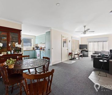 2 BEDROOM HOUSE IN FOSTER - Photo 5