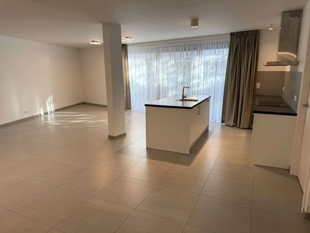 Nieuwbouwappartement met 3 slaapkamers, groot terras en autostaanplaats te huur in centrum Leuven - Photo 5