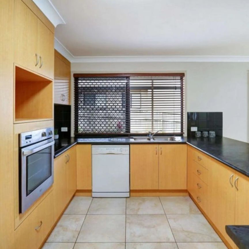 Spacious Family Home - Photo 1