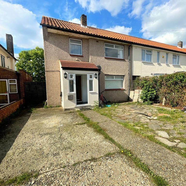 3 bedroom terraced house to rent - Photo 1