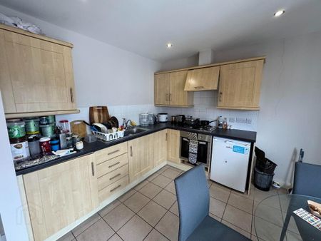 910 College Court Central, 56 King Street, Belfast, BT1 6BZ - Photo 5