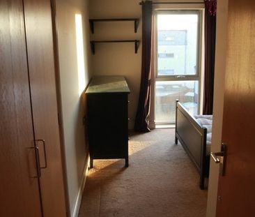 2 Bed Flat, Goldsmith Close, HA2 - Photo 4