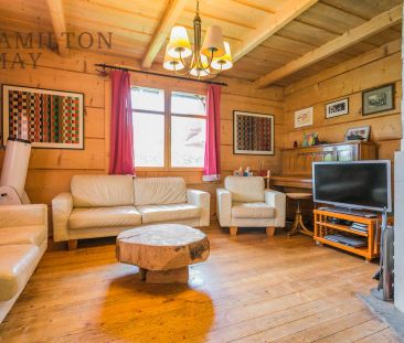 Dom z bali, podgrzewanym basenem, sauną i przestronnym ogrodem - Фото 1