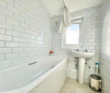 Room 4, Berkeley Walk, London N7 - Photo 1