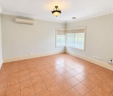 3 BEDROOM TOWNHOUSE! - Photo 4