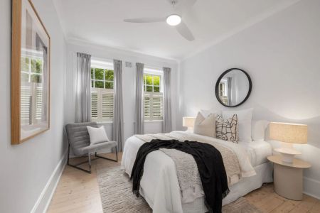 Elegant Art Deco Living in the Heart of Cremorne Point - Photo 2