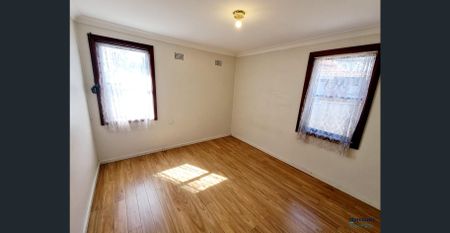 Charming 3-Bedroom Home - Photo 5