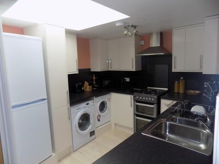 1 bedroom flat to rent - Photo 5