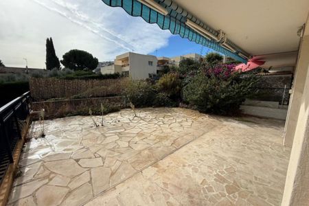 Appartement À Louer - Photo 2