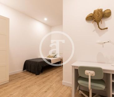 Piso de alquiler en C. de Joaquín Costa, El Raval - Photo 1