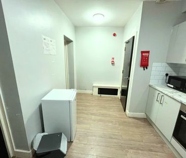 Studio Flat, Playgreen Way, SE6 - Photo 2