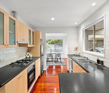 4 Summit Cres, Ringwood North VIC 3134 - House For Rent | Domain - Photo 4