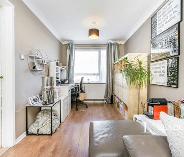 3 bedroom house to rent Holland Way, Newport Pagnell, MK16 - Photo 3