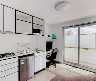 1 Bedroom with balcony style 2 - Photo 3