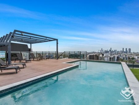 17th Floor City and River Views - Photo 4