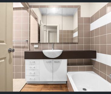 52 Eighth Street, Parkdale, Vic 3195 - Photo 2