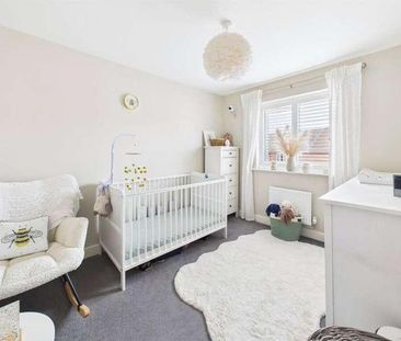 Fersfield Gardens Kingsway, Quedgeley, Gloucester, Gloucestershire,... - Photo 4