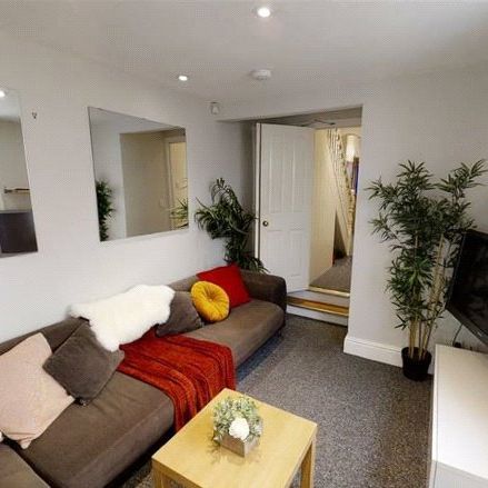 Student Properties to Let - Photo 1