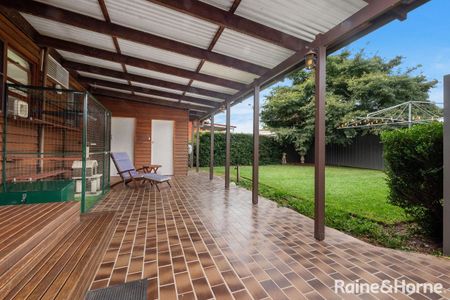 DELIGHTFUL 3BR HOME IN SUPERB LOCATION - Photo 3