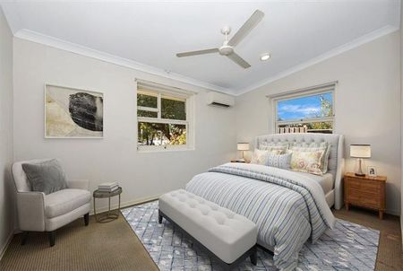 LOWSET 2 BEDROOM DUPLEX IN CENTRAL LOCATION! - Photo 4